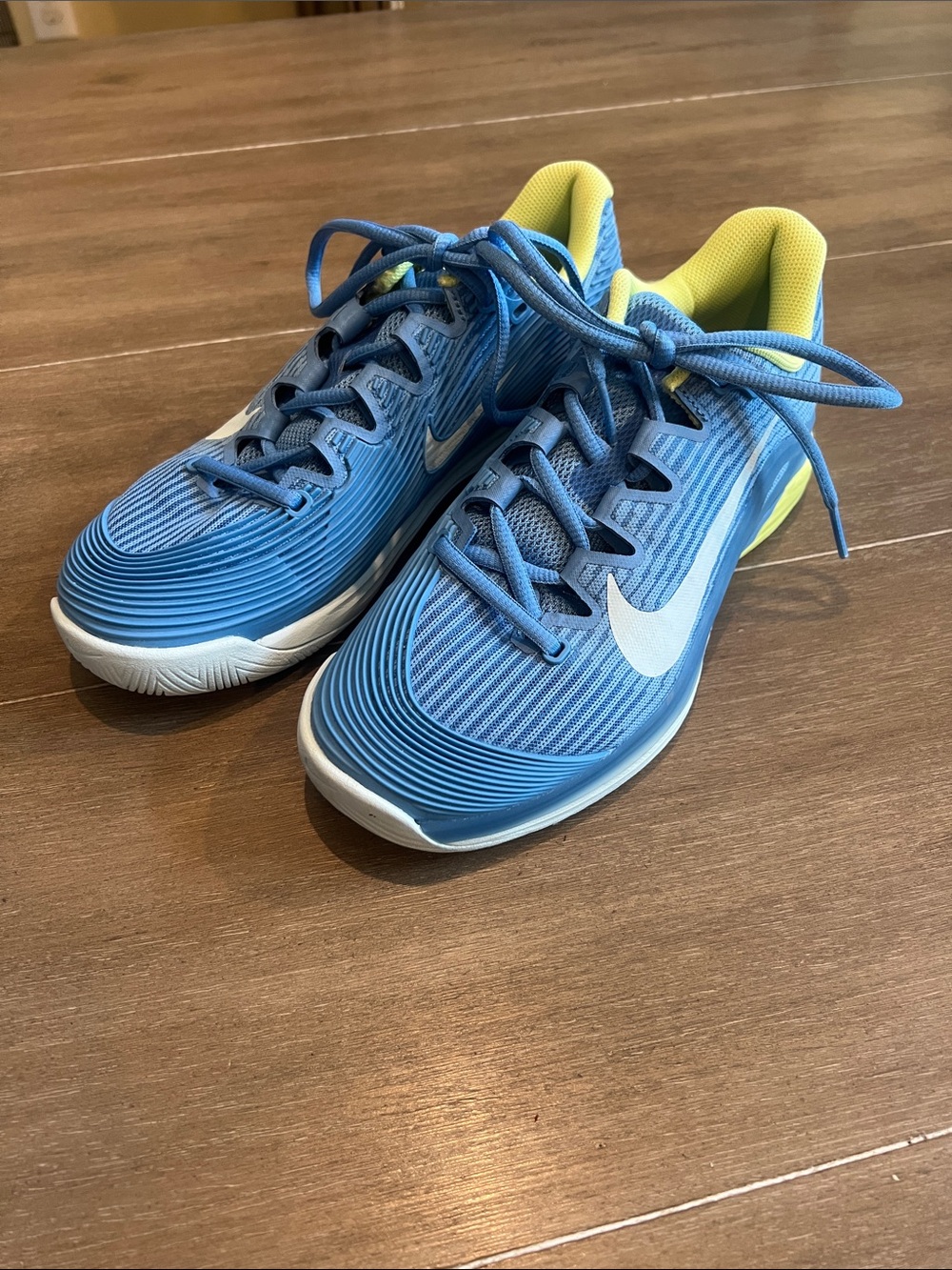 Nike Women’s Zoom Vapor 12 Hard Court Tennis.